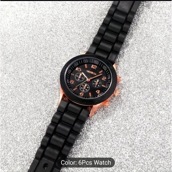 Casual three-eyed Roman scale dial quarts watch set Of 4 - Picture 3 of 5